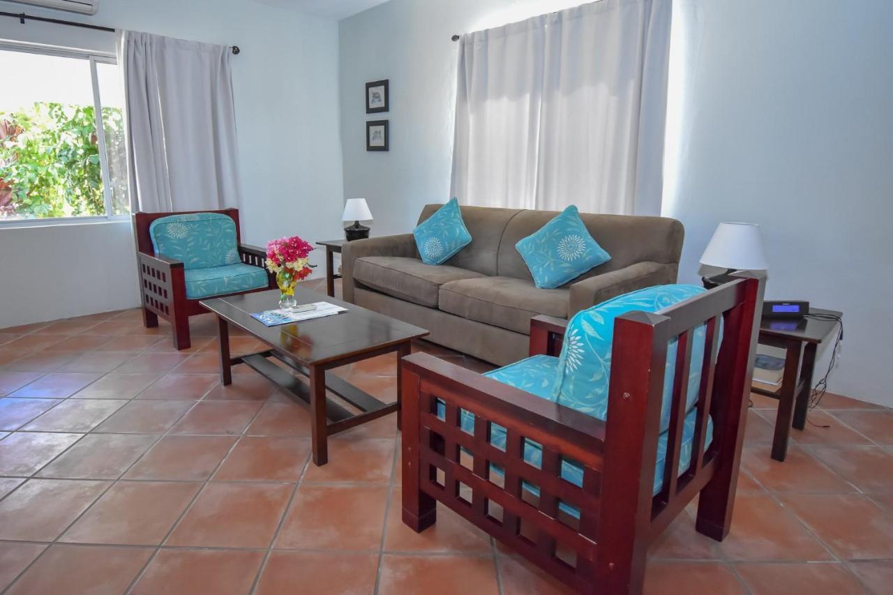 Antigua Village Beach Resort Dickenson Bay Buitenkant foto